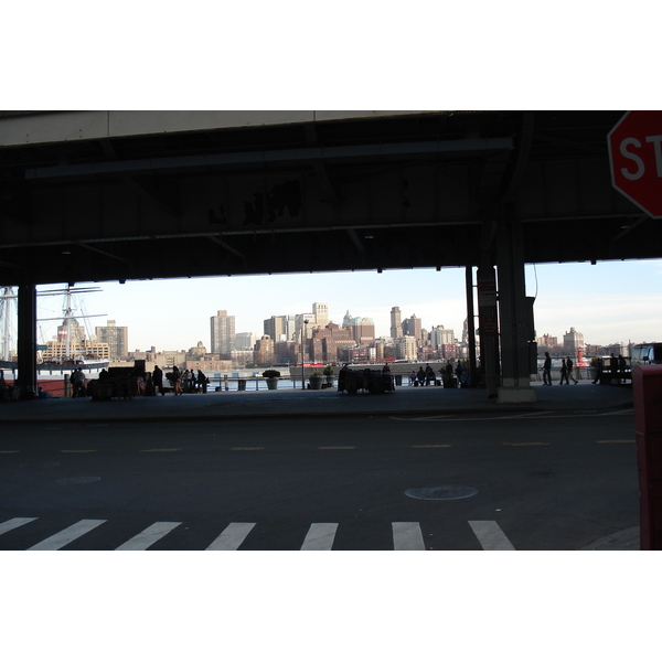รูปถ่าย สหรัฐอเมริกา(United States) นิวยอร์ก(New York) ท่าเรือเซาท์สตรีต(South Street seaport) 2006-03 11