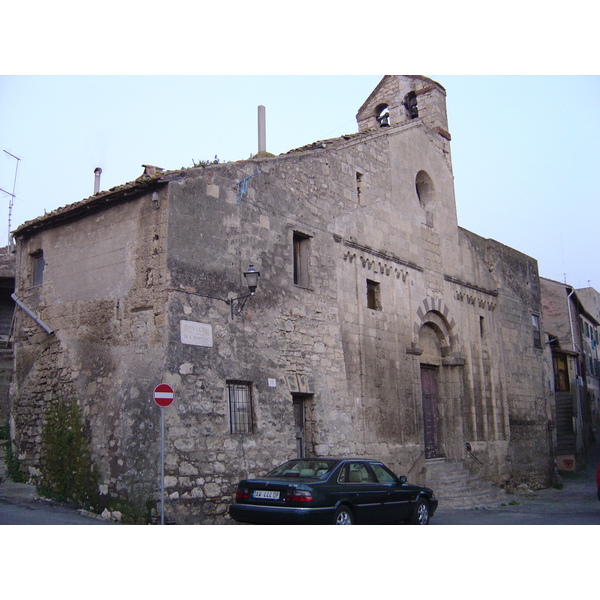รูปถ่าย อิตาลี(Italy) ตาร์กีเนีย(Tarquinia) 2004-03 0