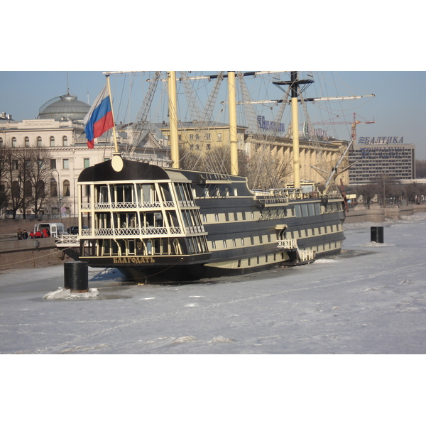 รูปถ่าย รัสเซีย(Russia) เซนต์ปีเตอร์สเบิร์ก(St Petersburg) เนวา(Neva) 2006-03 49