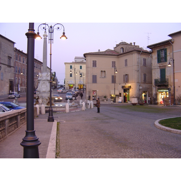 รูปถ่าย อิตาลี(Italy) ตาร์กีเนีย(Tarquinia) 2004-03 5