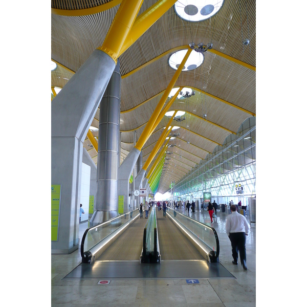 รูปถ่าย สเปน(Spain) มาดริค(Madrid) ท่าอากาศยานบาราคัส(Barajas Airport) 2007-09 53