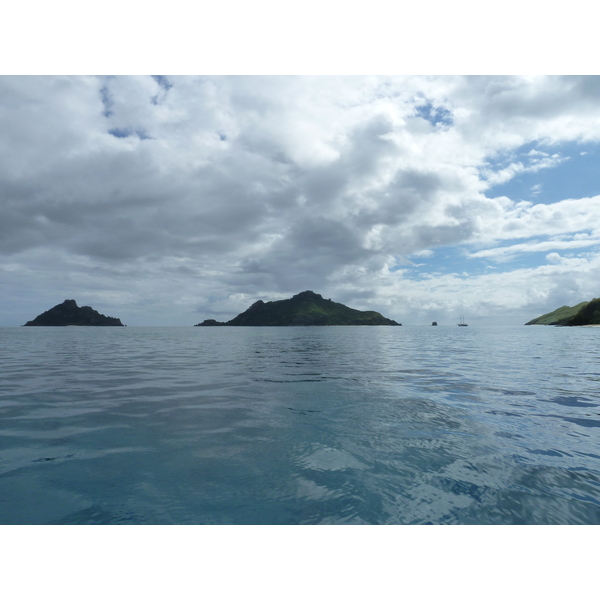 รูปถ่าย ฟิจิ(Fiji) จากเกาะอามูนูกาไปเกาะแคสต์อะเวย์(Amunuca Island to Castaway Island) 2010-05 6