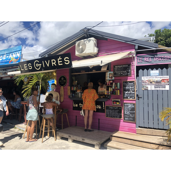 รูปถ่าย กวาเดอลูป(Guadeloupe) แซ็งตาน(Sainte Anne) 2021-02 28