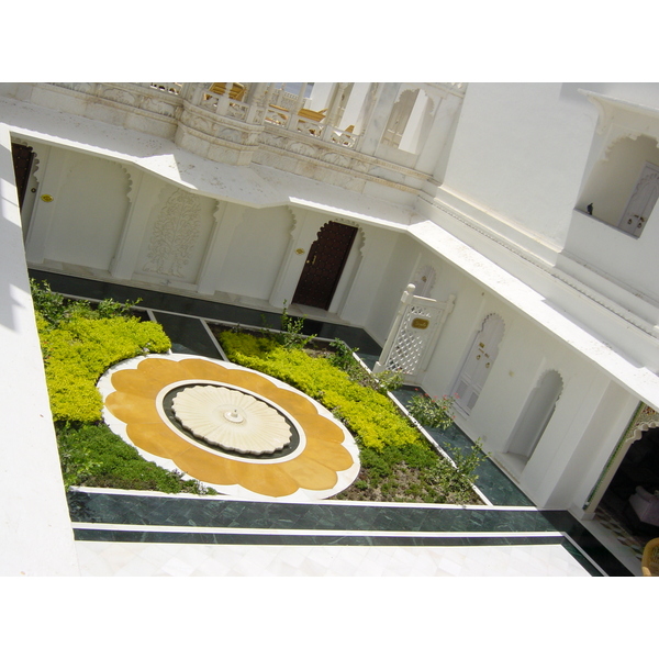 รูปถ่าย อินเดีย(India) อูไดปูร์(Udaipur) โรงแรมเลคพาเลซ(Lake Palace Hotel) 2003-05 45