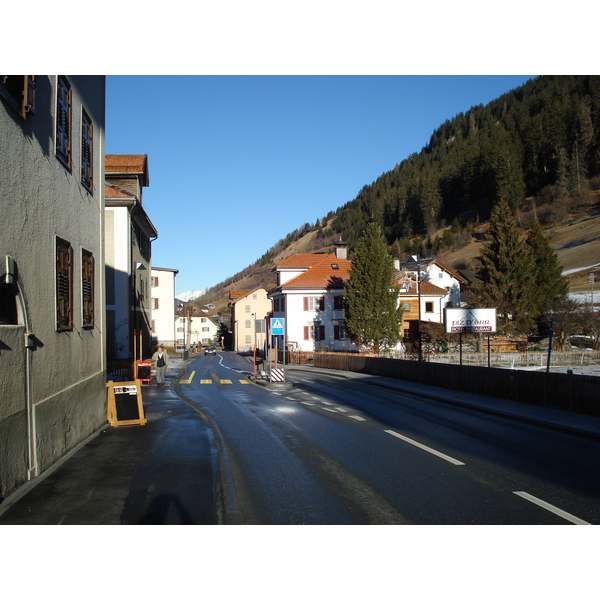 รูปถ่าย สวิสเซอร์แลนด์(Switzerland) ถนนจากคูร์ไปเซนต์มอริตซ์(Chur to St Moritz Road) 2007-01 14