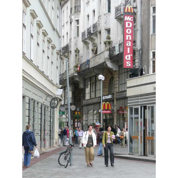 รูปถ่าย ฮังการี(Hungary) บูดาเปสต์(Budapest) ใจกลางบูดาเปสต์(Central Budapest) 2007-06 69