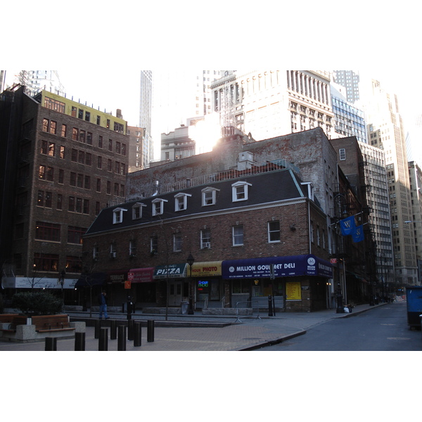 รูปถ่าย สหรัฐอเมริกา(United States) นิวยอร์ก(New York) ถนนเพิร์ล(Pearl Street) 2006-03 14