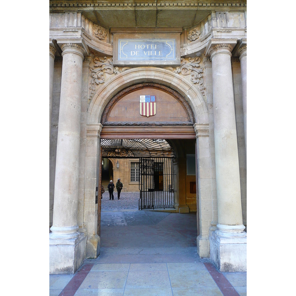 รูปถ่าย ฝรั่งเศส(France) แอ็กซ์-อ็อง-โพรว็องส์(Aix en Provence) ศาลาว่าการเมืองแอ็กซ์(Aix Town Hall) 2008-04 24