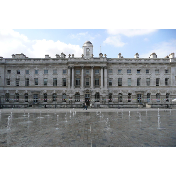 รูปถ่าย อังกฤษ(United Kingdom) ลอนดอน(London) ซัมเมอร์เซ็ตเฮาส์(Somerset House) 2007-09 17