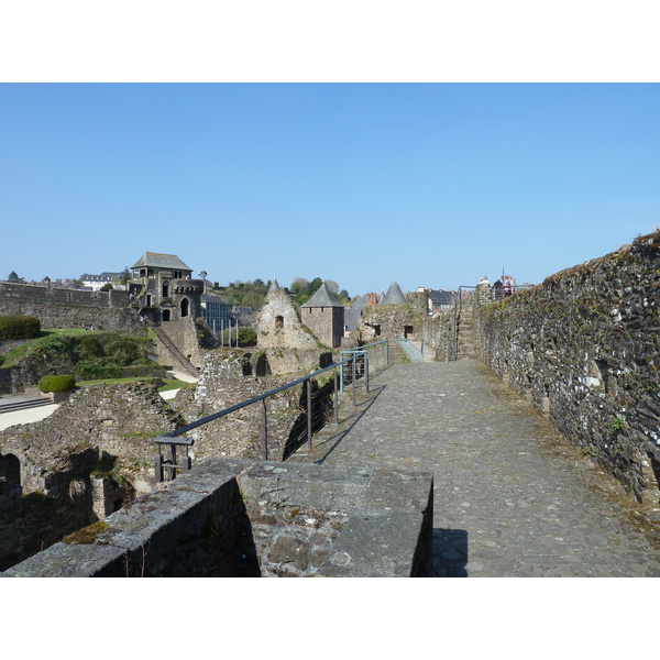 รูปถ่าย ฝรั่งเศส(France) ฟูแฌร์(Fougeres) 2010-04 118
