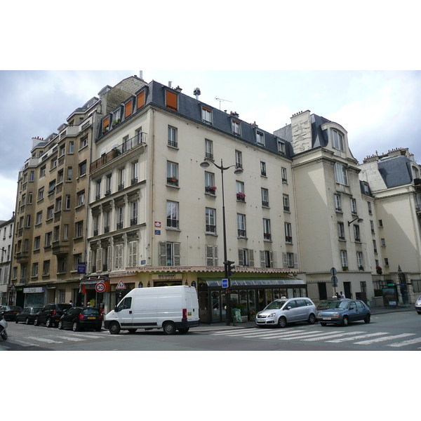 รูปถ่าย ฝรั่งเศส(France) ปารีส(Paris) ถนนโรม(Rue de Rome) 2007-06 73