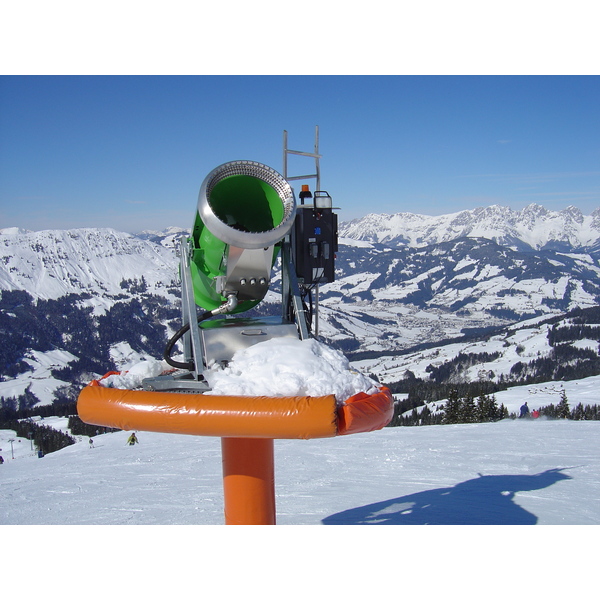 รูปถ่าย ออสเตรีย(Austria) คิทซ์บูเฮล(Kitzbuhel) สกี(Ski) 2005-03 114