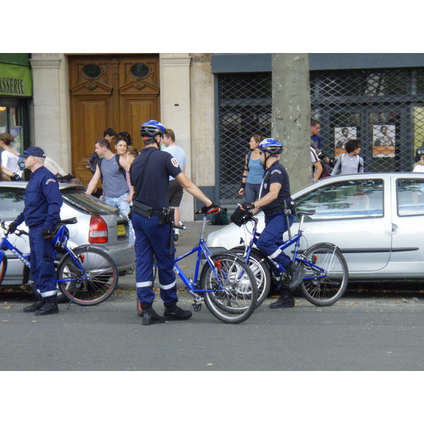รูปถ่าย ฝรั่งเศส(France) ปารีส(Paris) เล่นสเก็ตในปารีส(Randonnee Roller et Coquillages) 2007-07 21