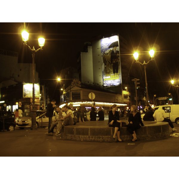 รูปถ่าย ฝรั่งเศส(France) ปารีส(Paris) ปิกาลยามค่ำคืน(Pigalle by night) 2007-07 25