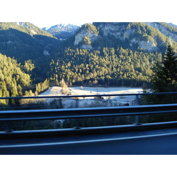 รูปถ่าย สวิสเซอร์แลนด์(Switzerland) ถนนจากคูร์ไปเซนต์มอริตซ์(Chur to St Moritz Road) 2007-01 97