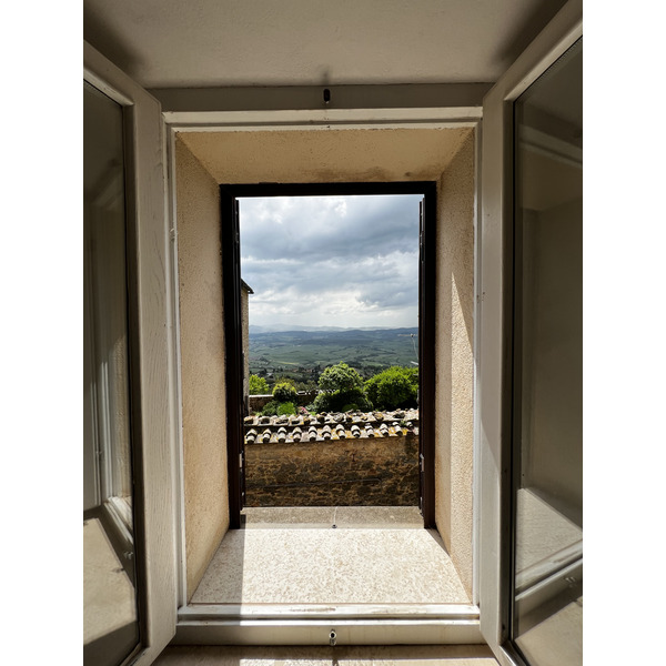 รูปถ่าย อิตาลี(Italy) วอลแตร์รา(Volterra) 2022-05 24