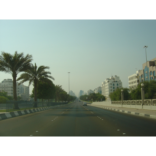 รูปถ่าย สหรัฐอาหรับเอมิเรตส์(United Arab Emirates) อาบูดาบี(Abu Dhabi) 2005-09 7