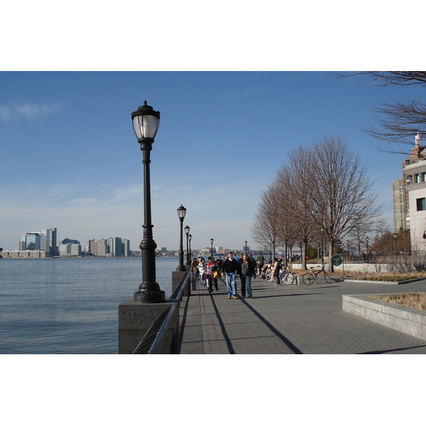 รูปถ่าย สหรัฐอเมริกา(United States) นิวยอร์ก(New York) สวน  แบตเตอรี่(Battery Park) 2006-03 68