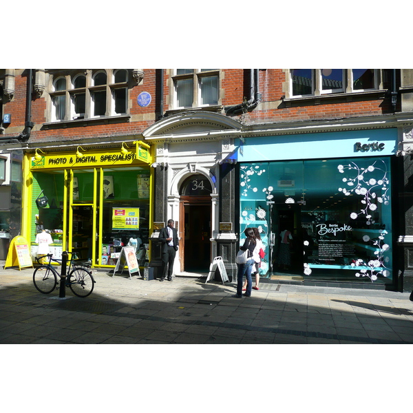 รูปถ่าย อังกฤษ(United Kingdom) ลอนดอน(London) ถนนเซาท์มอลตัน(South Molton Street) 2007-09 27