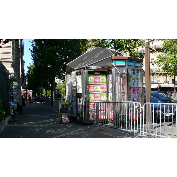 รูปถ่าย ฝรั่งเศส(France) ปารีส(Paris) คุ้มที่ 17 (17th Arrondissement) ถนนวากราม(Avenue de Wagram) 2007-05 10