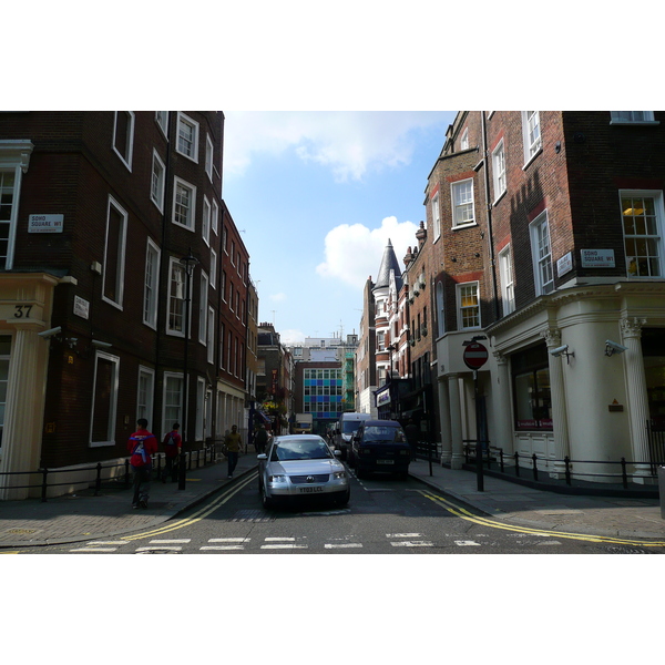 รูปถ่าย อังกฤษ(United Kingdom) ลอนดอน(London) จัตุรัสโซโห(Soho Square) 2007-09 22