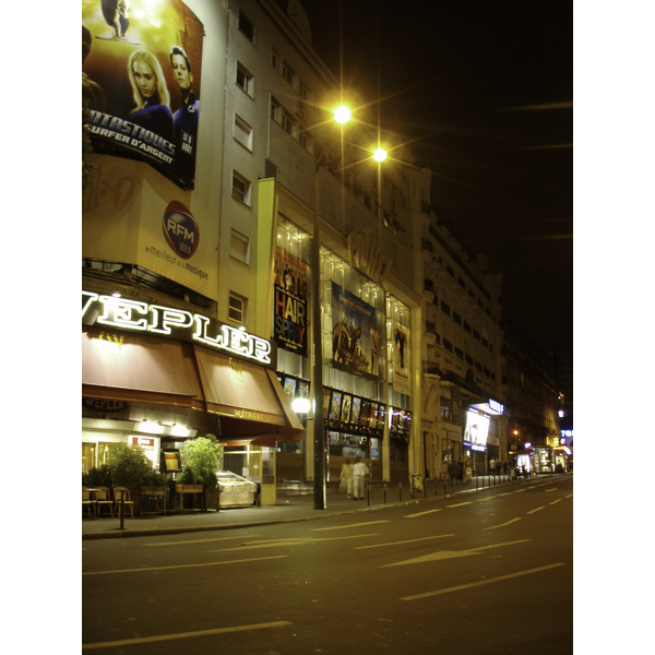 รูปถ่าย ฝรั่งเศส(France) ปารีส(Paris) ปิกาลยามค่ำคืน(Pigalle by night) 2007-07 30