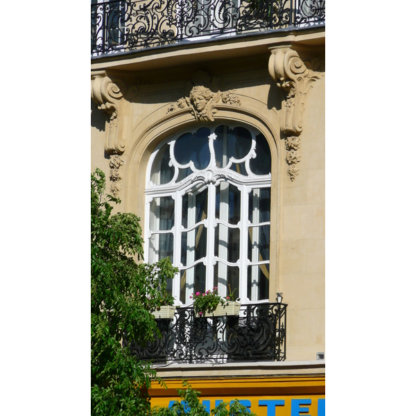 รูปถ่าย ฝรั่งเศส(France) ปารีส(Paris) คุ้มที่ 17 (17th Arrondissement) ถนนวากราม(Avenue de Wagram) 2007-05 16