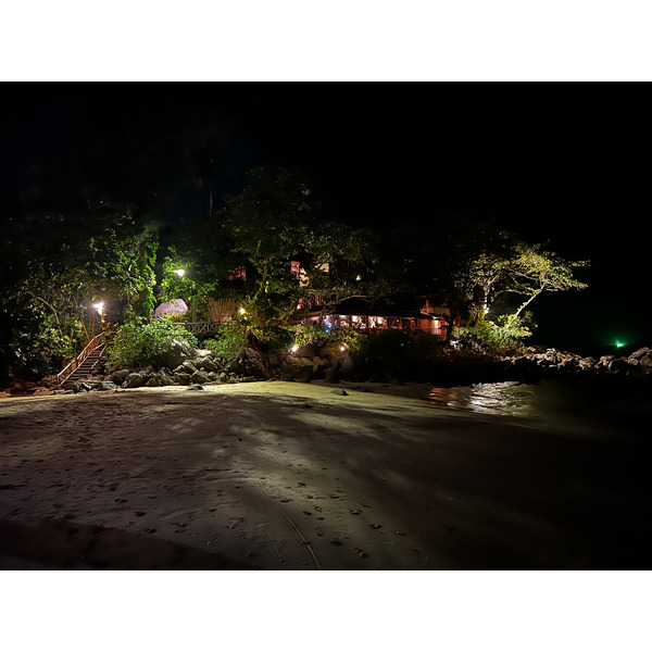 รูปถ่าย ไทย(Thailand) ภูเก็ต(Phuket) หาดกะรน(Karon Beach) ร้านอาหารออนเดอะร็อก(On the rock Restaurant) 2021-12 60