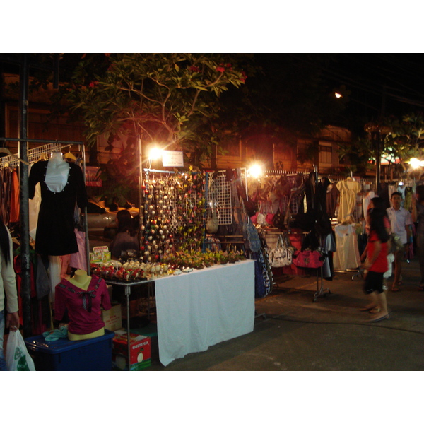 รูปถ่าย ไทย(Thailand) พิษณุโลก(Phitsanulok) ถนนพุทธบูชา(Puttabucha) 2008-01 12
