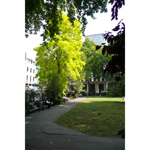 รูปถ่าย อังกฤษ(United Kingdom) ลอนดอน(London) จัตุรัสโซโห(Soho Square) 2007-09 57