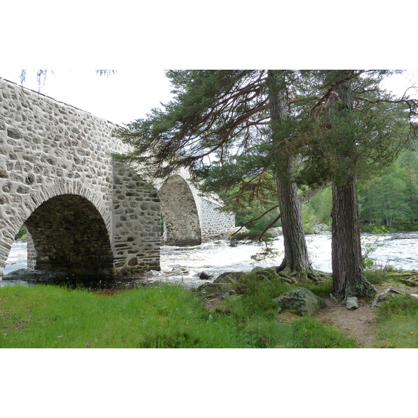 รูปถ่าย อังกฤษ(United Kingdom) สกอตแลนด์(Scotland) อุทยานแห่งชาติแคร์นกอร์มส์(Cairngorms National Park) สะพานอินเวอร์คอลด์(Invercauld Bridge) 2011-07 11