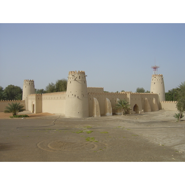 รูปถ่าย สหรัฐอาหรับเอมิเรตส์(United Arab Emirates) อาเลอิน(Al Ain) ป้อมจาลี(Jahli Fort) 2005-03 24