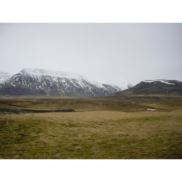 รูปถ่าย ไอซ์แลนด์(Iceland) ถนนหมายเลข 36 จากมอสเฟลส์แบร์ไปทิงเวลลีร์(Road 36 Mosfellbaer to Pingvellir) 2003-03 7
