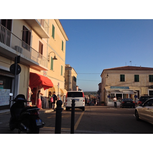 รูปถ่าย อิตาลี(Italy) ซาร์ดิเนีย(Sardinia) ซันตาเตเรซากัลลูรา(Santa Teresa Gallura) 2015-06 0