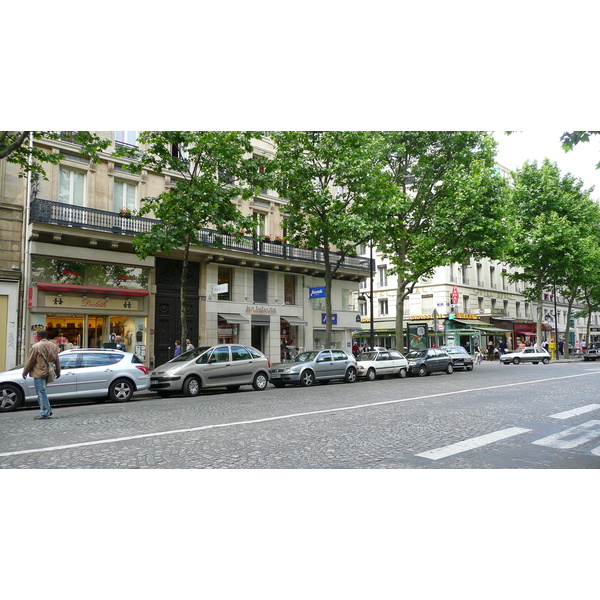 รูปถ่าย ฝรั่งเศส(France) ปารีส(Paris) คุ้มที่ 8(8th Arrondissement) ถนนทรงเช(Rue Tronchet) 2007-05 23