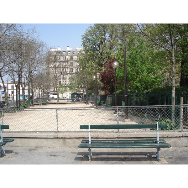 รูปถ่าย ฝรั่งเศส(France) ปารีส(Paris) สวนบาตีญอล(Square des Batignolles) 2006-04 1