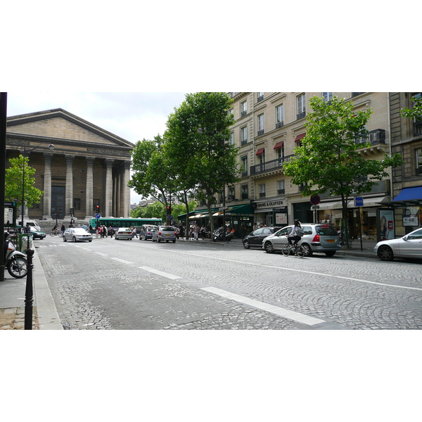 รูปถ่าย ฝรั่งเศส(France) ปารีส(Paris) คุ้มที่ 8(8th Arrondissement) ถนนทรงเช(Rue Tronchet) 2007-05 22