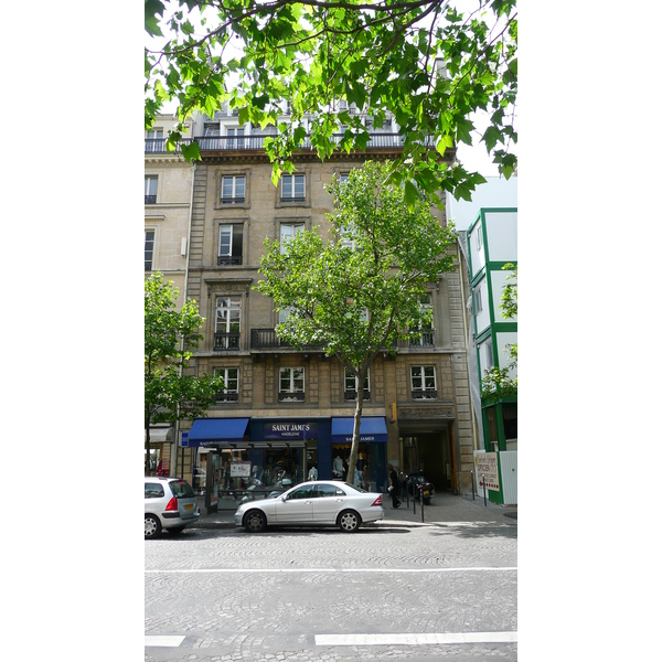 รูปถ่าย ฝรั่งเศส(France) ปารีส(Paris) คุ้มที่ 8(8th Arrondissement) ถนนทรงเช(Rue Tronchet) 2007-05 21