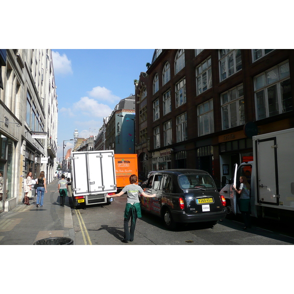รูปถ่าย อังกฤษ(United Kingdom) ลอนดอน(London) ถนนวอร์ดอร์(Wardour Street) 2007-09 34