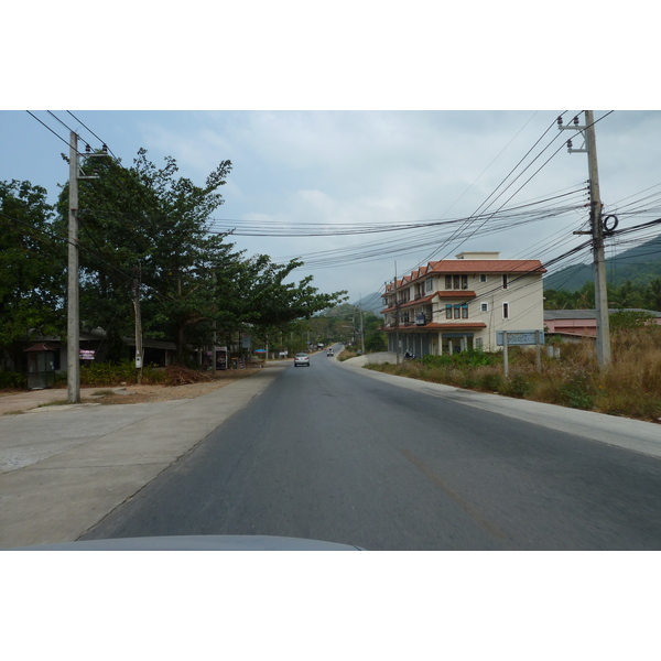 รูปถ่าย ไทย(Thailand) เกาะช้าง(Ko Chang) ถนนบนเกาะ(Island road) 2011-02 15