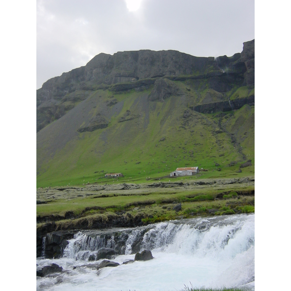รูปถ่าย ไอซ์แลนด์(Iceland) ถนนหมายเลข 1 จากโยกุลซาร์เลานไปวีก(Road 1 Jokulsarlon to vik) 2003-06 46