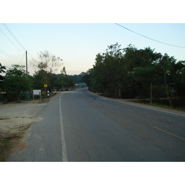 รูปถ่าย ไทย(Thailand) พิษณุโลก(Phitsanulok) ถนนจอมทอง(Jomthong Road) 2008-01 5