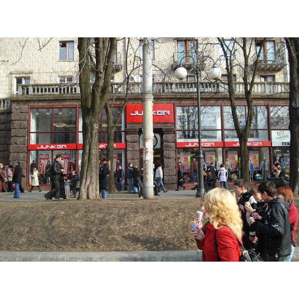 รูปถ่าย ยูเครน(Ukraine) เคียฟ(Kiev) ถนนเครชชาตือค(Kreschatyk Street) 2007-03 66