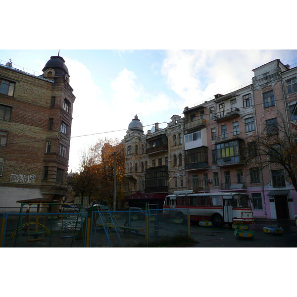 รูปถ่าย ยูเครน(Ukraine) เคียฟ(Kiev) โปดิล(Podil) 2007-11 99