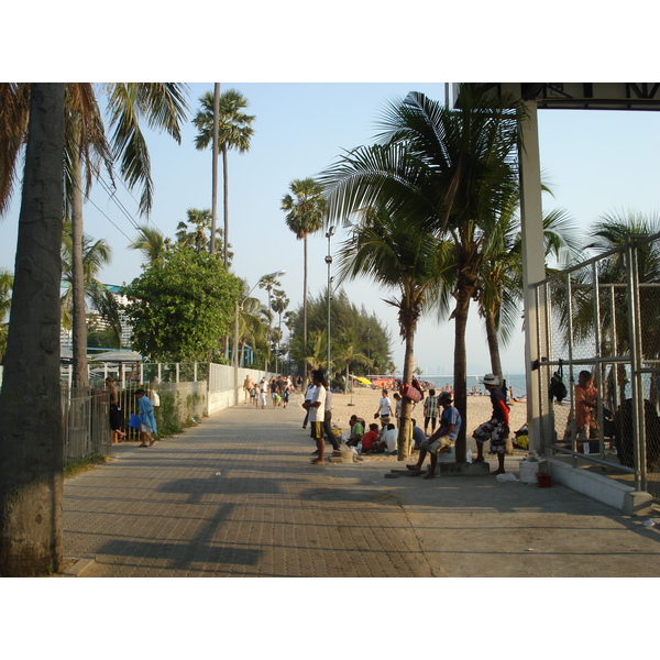 รูปถ่าย ไทย(Thailand) พัทยา(Pattaya) หาดดงตาล(Dongtan beach) 2008-01 0
