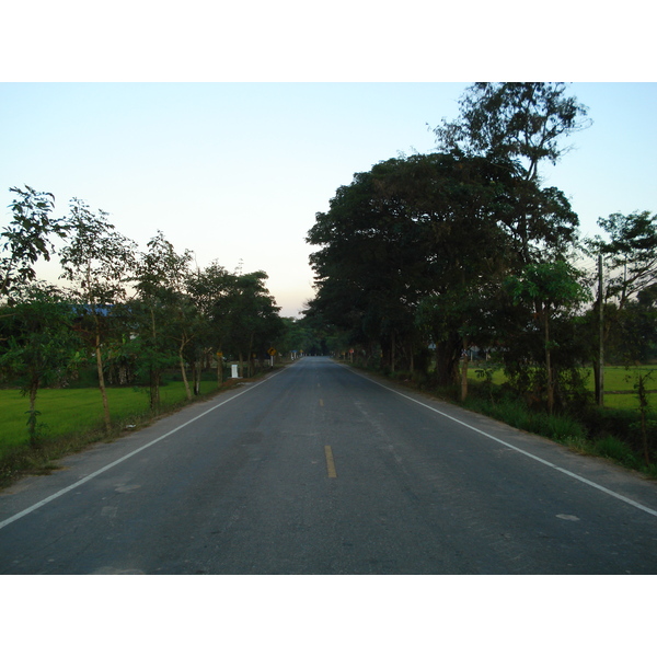 รูปถ่าย ไทย(Thailand) พิษณุโลก(Phitsanulok) ถนนจอมทอง(Jomthong Road) 2008-01 14