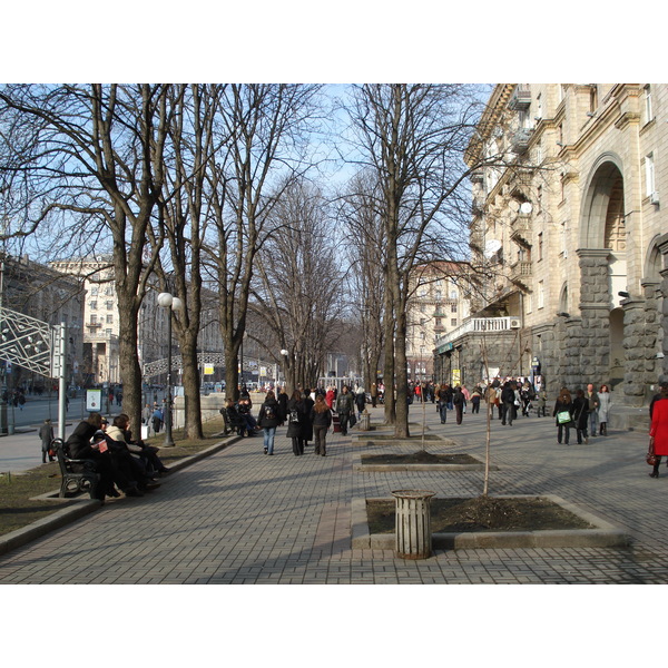 รูปถ่าย ยูเครน(Ukraine) เคียฟ(Kiev) ถนนเครชชาตือค(Kreschatyk Street) 2007-03 64