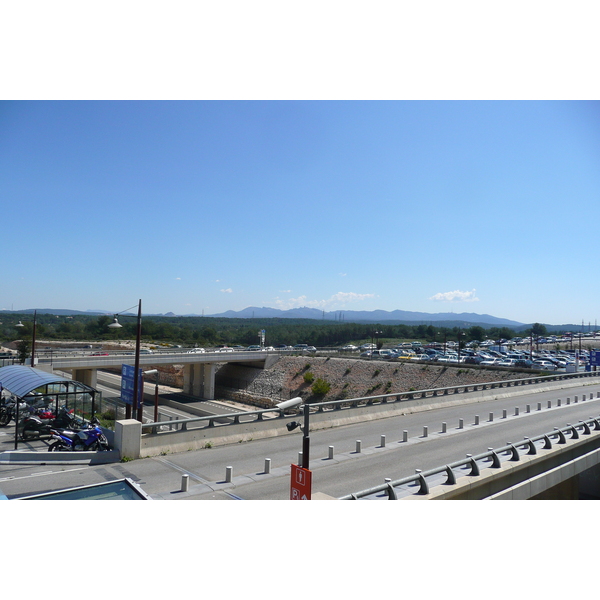 รูปถ่าย ฝรั่งเศส(France) แอ็กซ์-อ็อง-โพรว็องส์(Aix en Provence) สถานีรถไฟ TGV(TGV Train Station) 2008-04 2