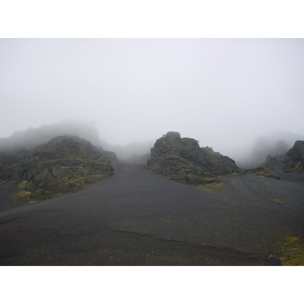 รูปถ่าย ไอซ์แลนด์(Iceland) สโคกาฟอส(Skogafoss) 2003-03 8