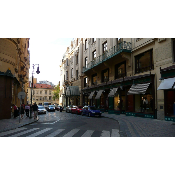 รูปถ่าย สาธารณรัฐเช็ก(Czech Republic) ปราก(Prague) เซเลทน่า(Celetna) 2007-07 38